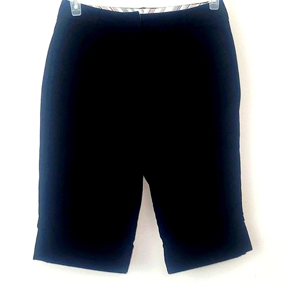 Larry Levine Bermuda shorts stretch black Slit pockets belt loops cuffed sz 8 - Picture 1 of 7